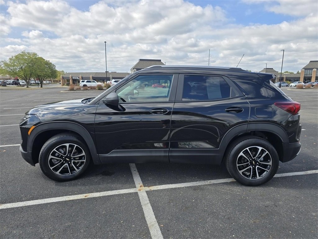 Used 2024 Chevrolet TrailBlazer LT w/ LT Cold Weather Package image 13