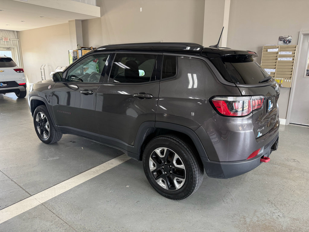 Used 2017 Jeep Compass Trailhawk w/ Leather Interior Group AWD/4WD image 5
