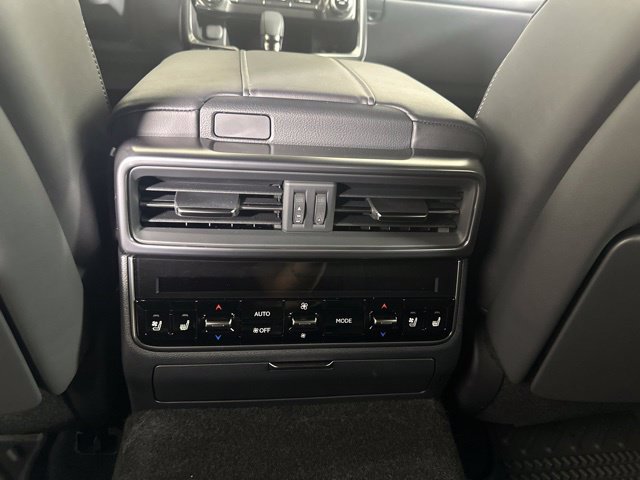 Used 2025 Lexus LX 700h Luxury AWD/4WD image 25
