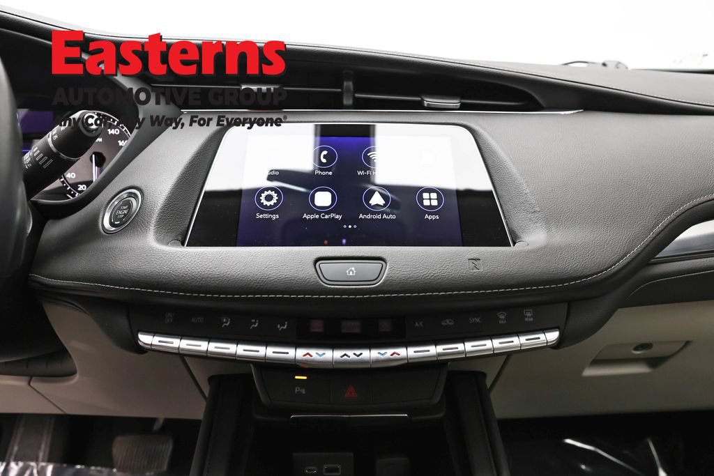 Used 2019 Cadillac XT4 Luxury AWD/4WD image 11
