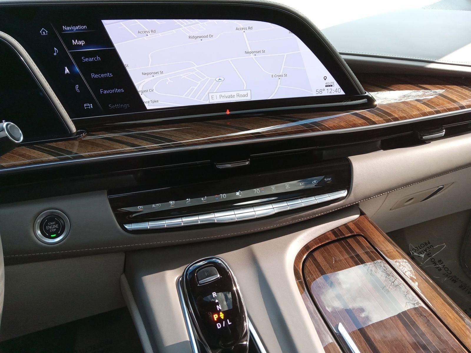 Used 2023 Cadillac Escalade Premium Luxury Platinum image 16