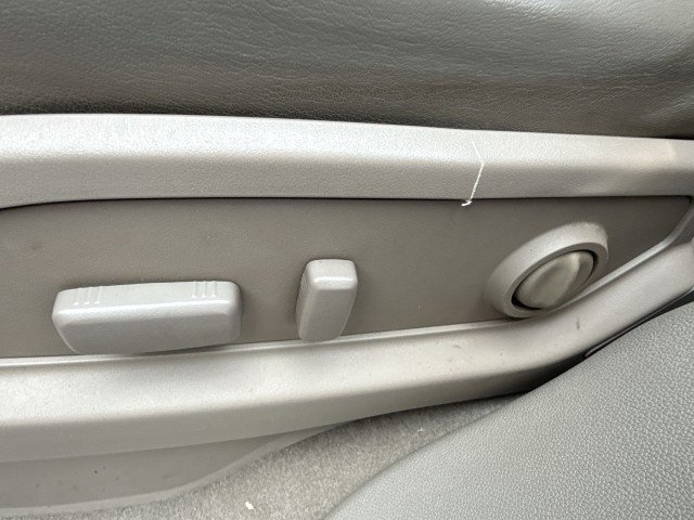 Used 2013 GMC Acadia Denali image 14