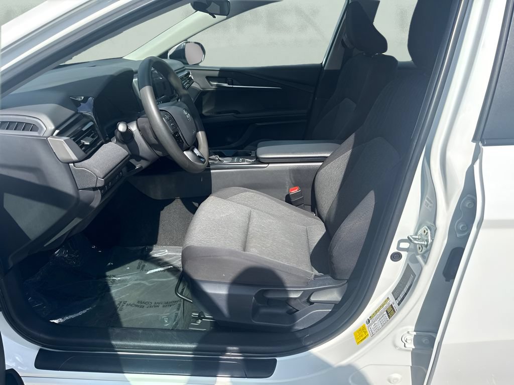 Used 2025 Toyota Camry LE FWD image 9