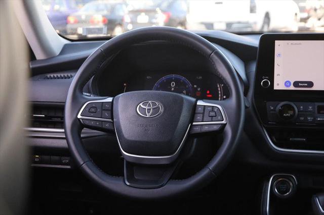 Certified 2025 Toyota Grand Highlander AWD image 24