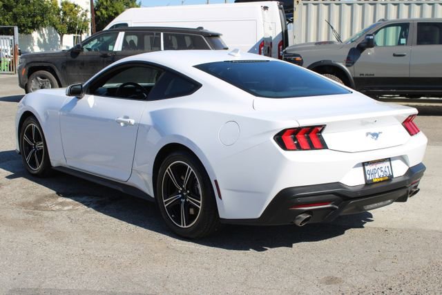 Used 2024 Ford Mustang Coupe image 6