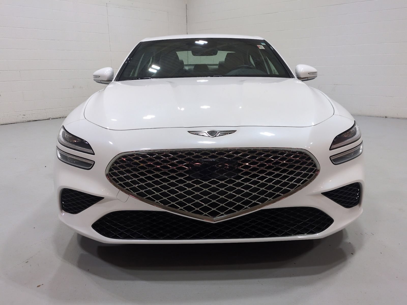Used 2025 Genesis G70 2.5T AWD/4WD image 8