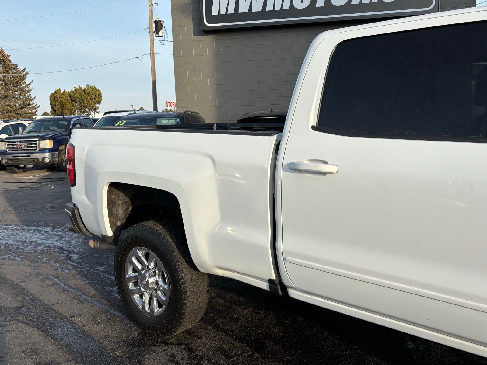 Used 2017 Chevrolet Silverado 2500 LT AWD/4WD image 2