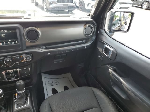 Used 2022 Jeep Wrangler Unlimited Sport AWD/4WD image 16