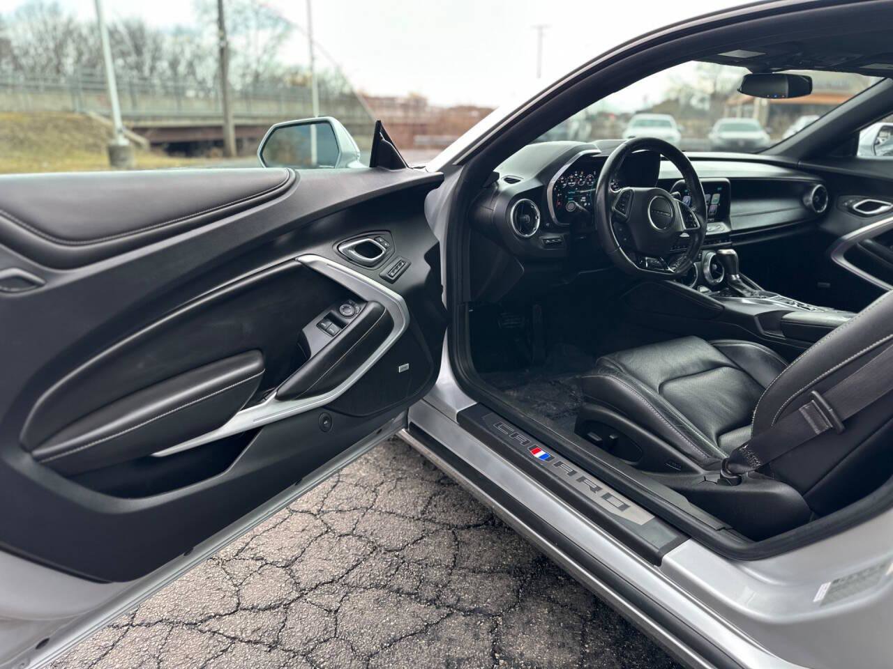 Used 2017 Chevrolet Camaro SS RWD image 12