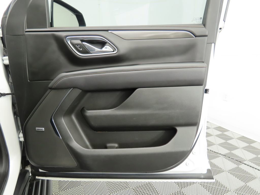 Used 2023 GMC Yukon XL AT4 w/ AT4 Premium Plus Package image 27
