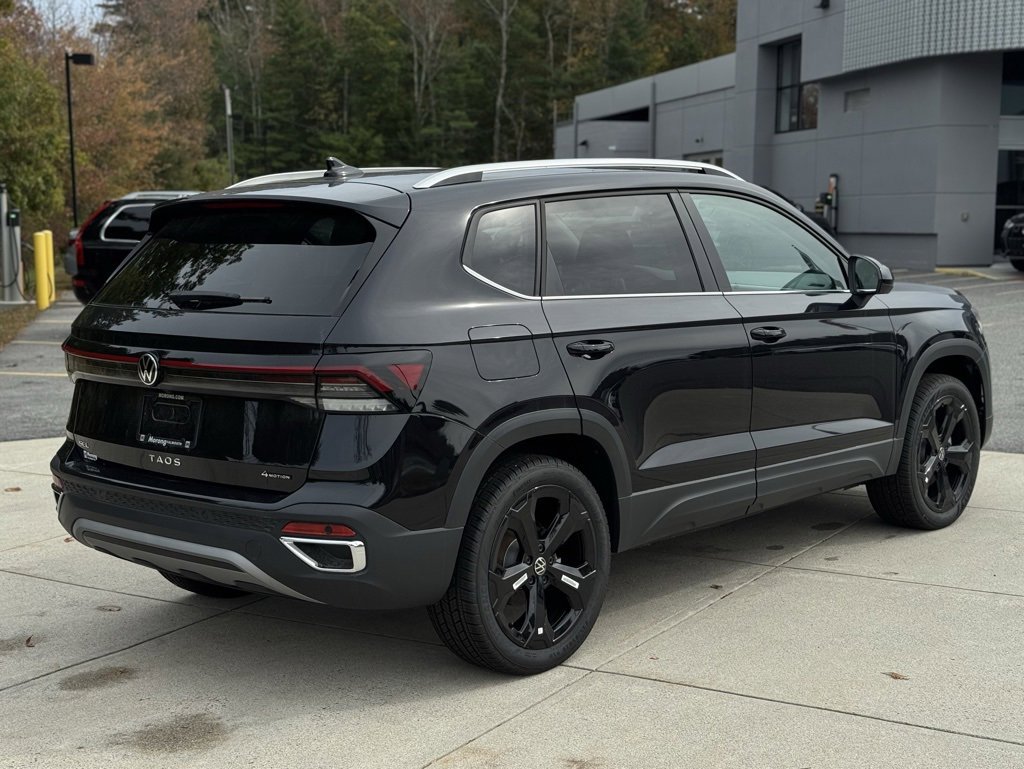 New 2025 Volkswagen Taos SEL image 8