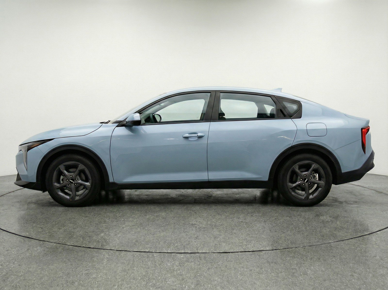 Used 2025 Kia K4 LXS FWD image 5
