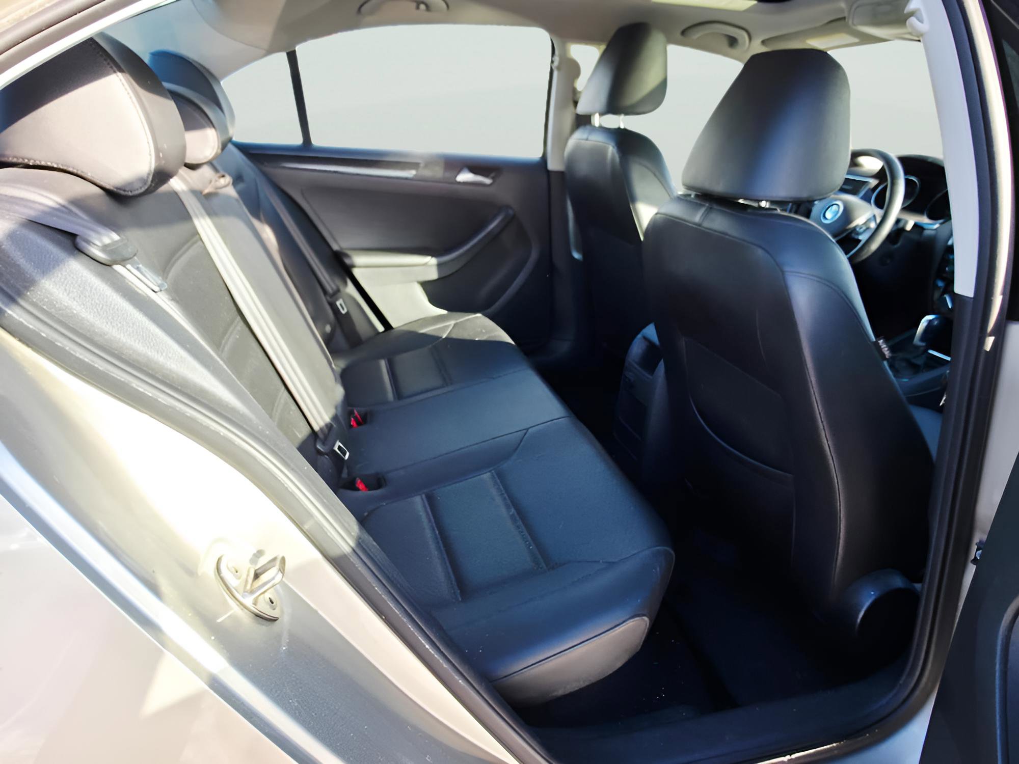 Used 2016 Volkswagen Jetta SEL w/ Lighting Package FWD image 10
