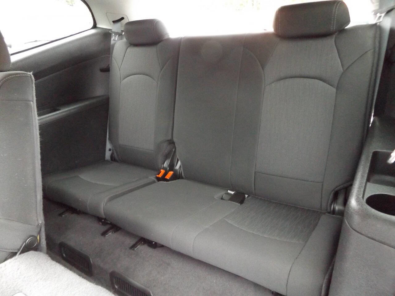 Used 2014 Chevrolet Traverse LT image 17