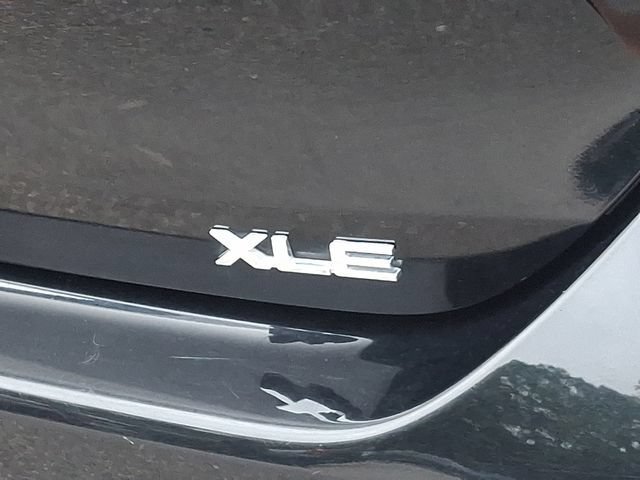 Used 2024 Toyota Highlander XLE AWD/4WD image 40