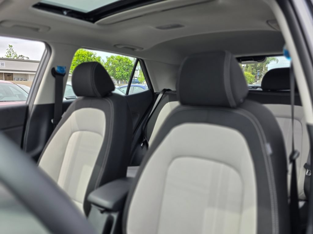 New 2026 Hyundai Venue SEL FWD image 14