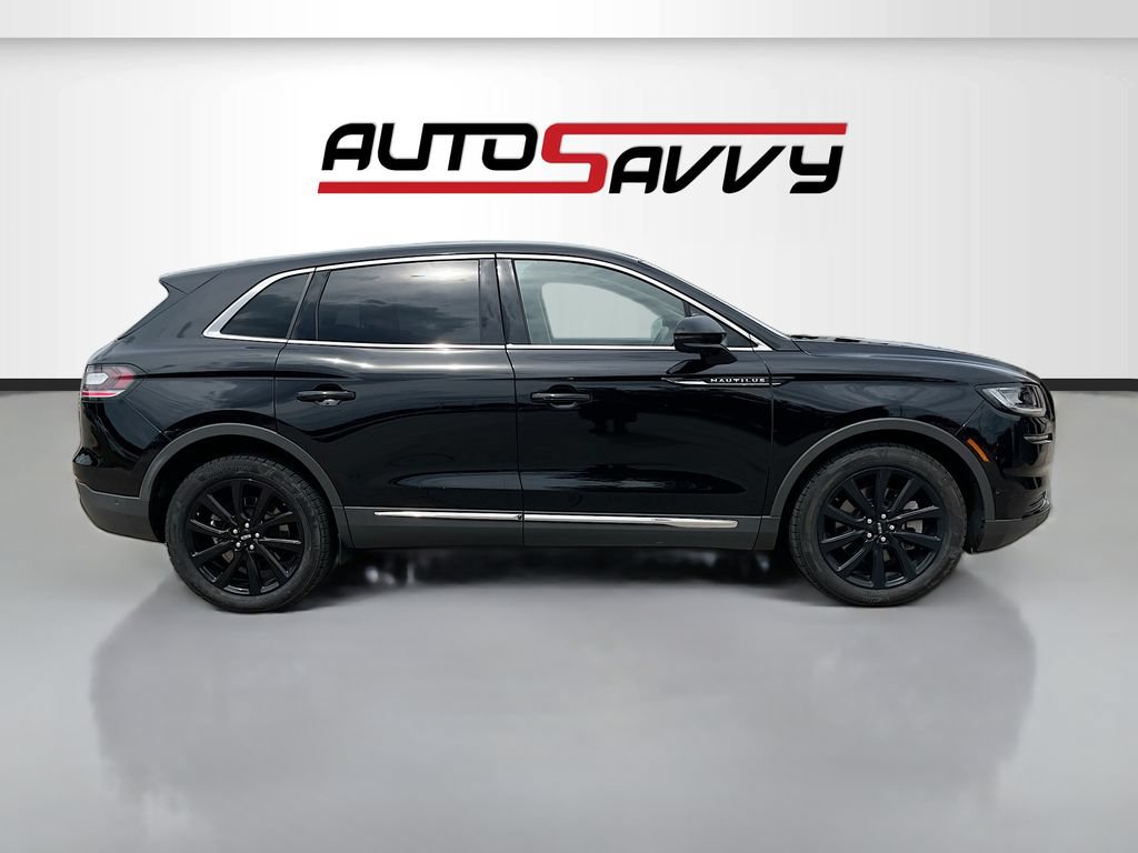 Used 2023 Lincoln Nautilus Reserve w/ Equipment Group 201A AWD/4WD image 8