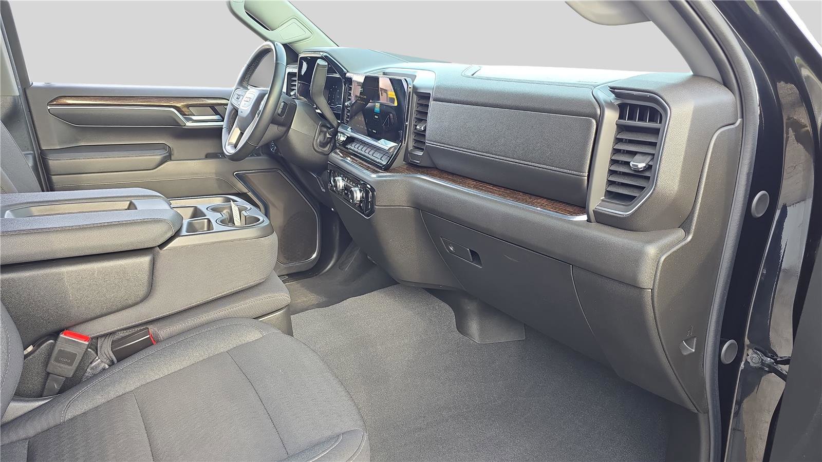 Used 2024 GMC Sierra 1500 Elevation w/ LPO, Elevation Black Package image 24