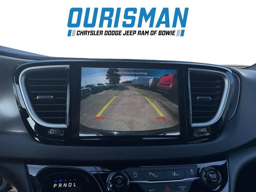 New 2026 Chrysler Voyager LX image 23