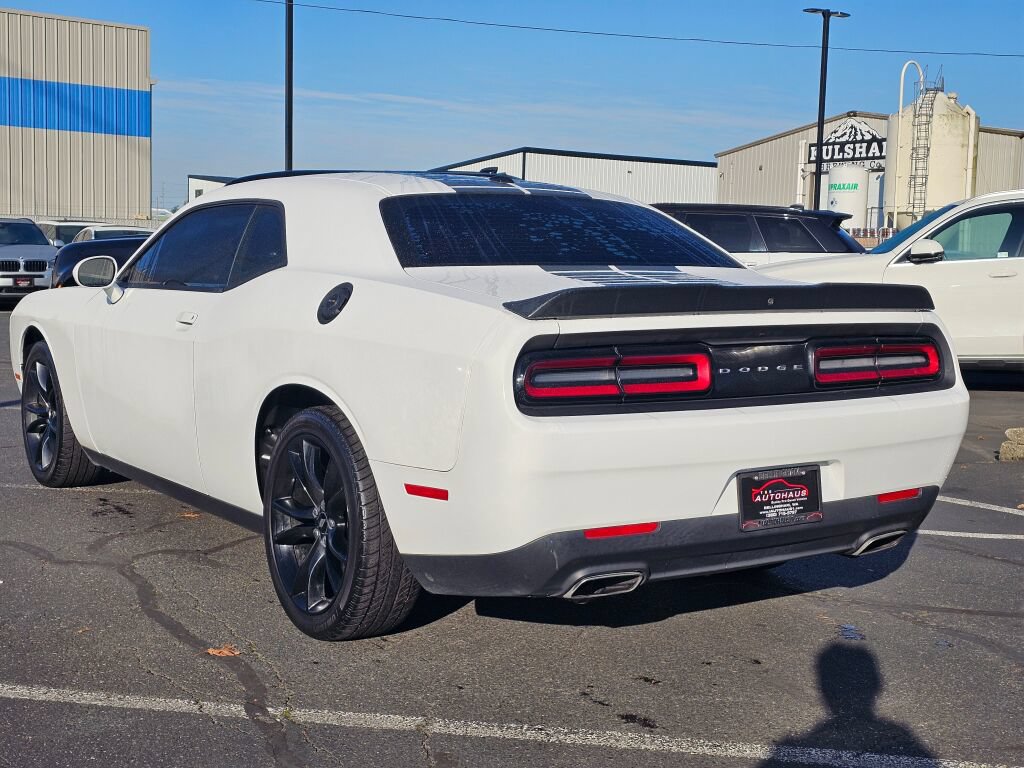 Used 2018 Dodge Challenger SXT w/ Blacktop Package RWD image 3