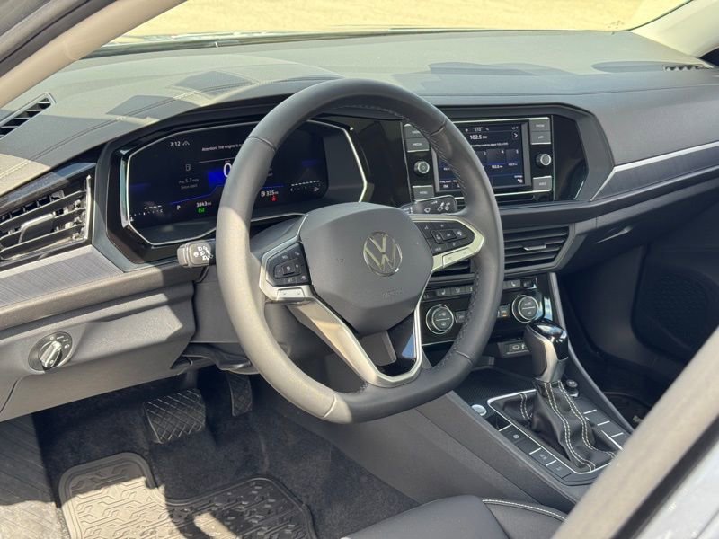 Used 2024 Volkswagen Jetta SE image 12