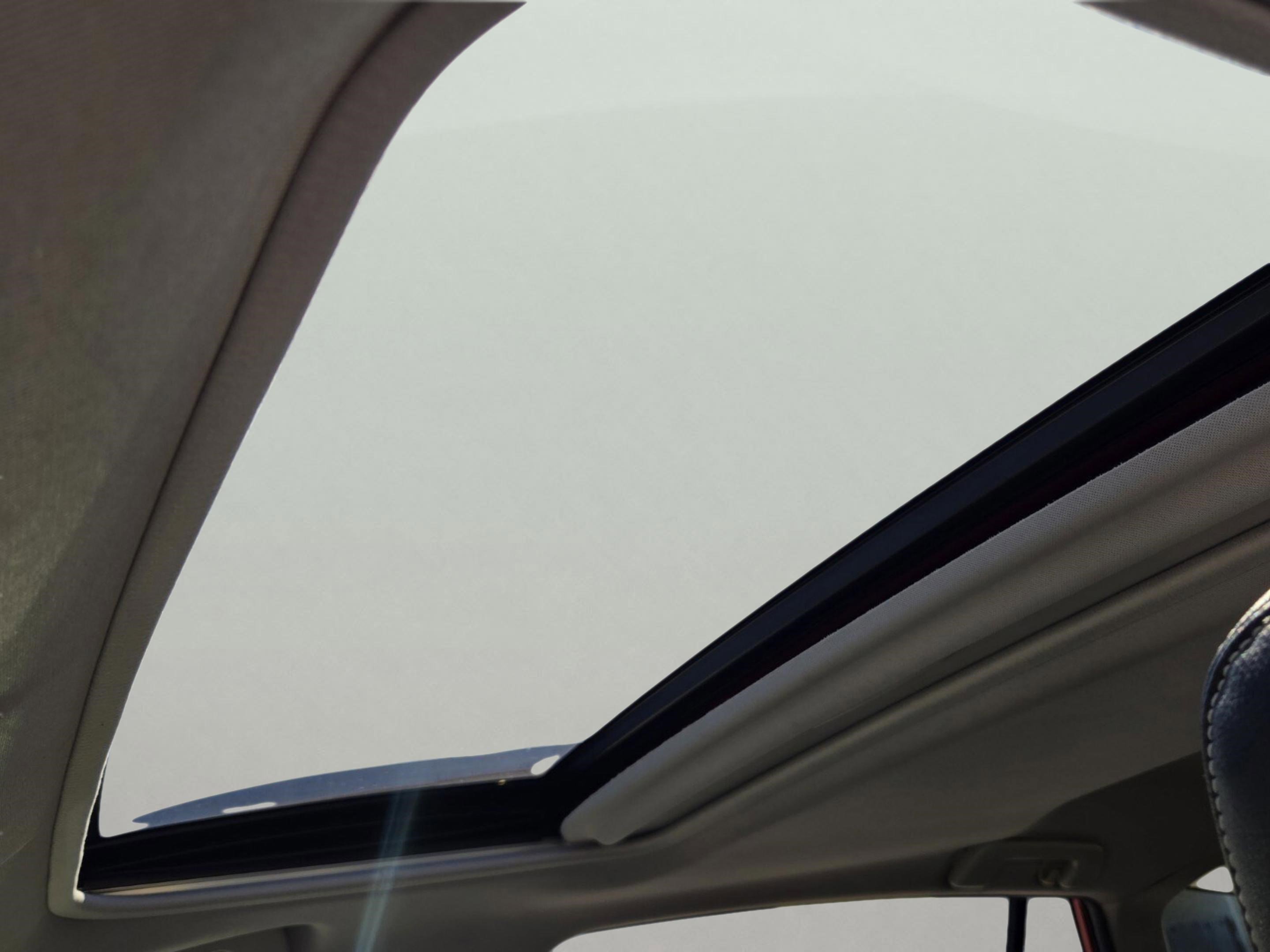 Used 2016 Toyota RAV4 Limited image 45