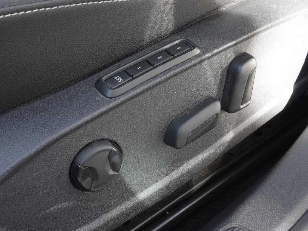 Used 2024 Volkswagen Jetta SEL image 13