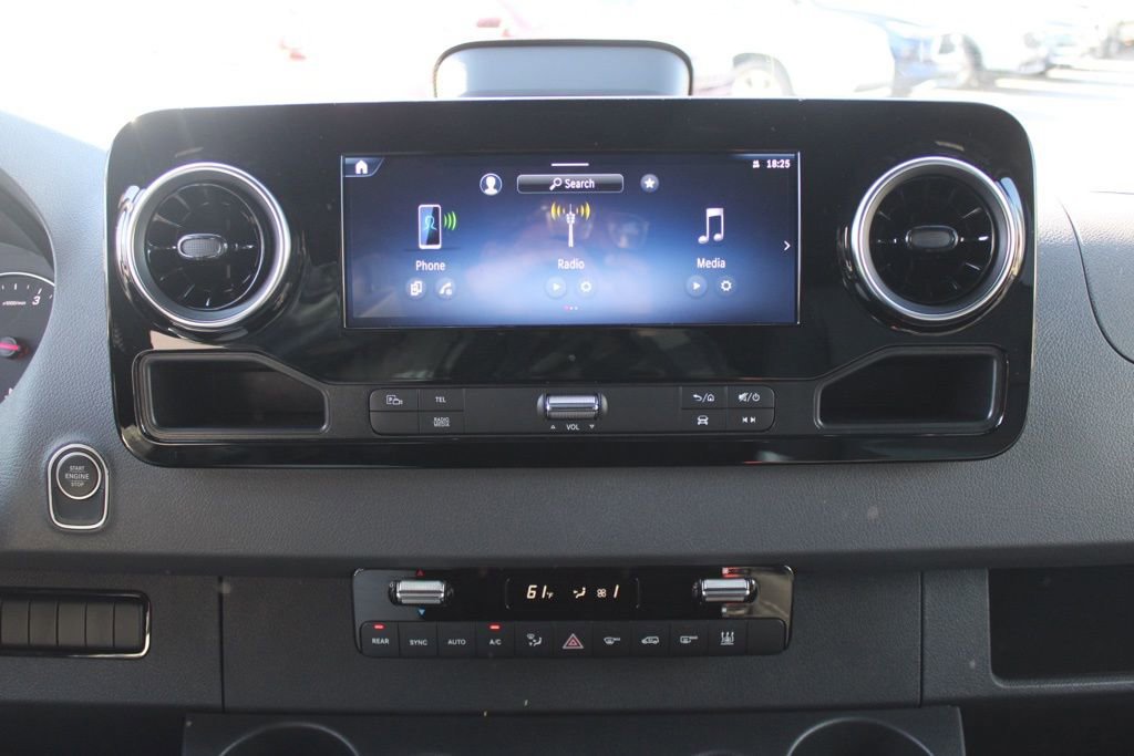 New 2025 Mercedes-Benz Sprinter 2500 image 9