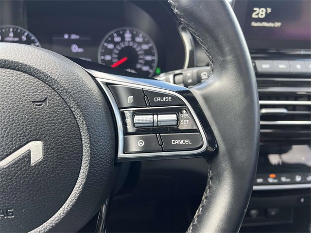 Used 2022 Kia Seltos EX image 18