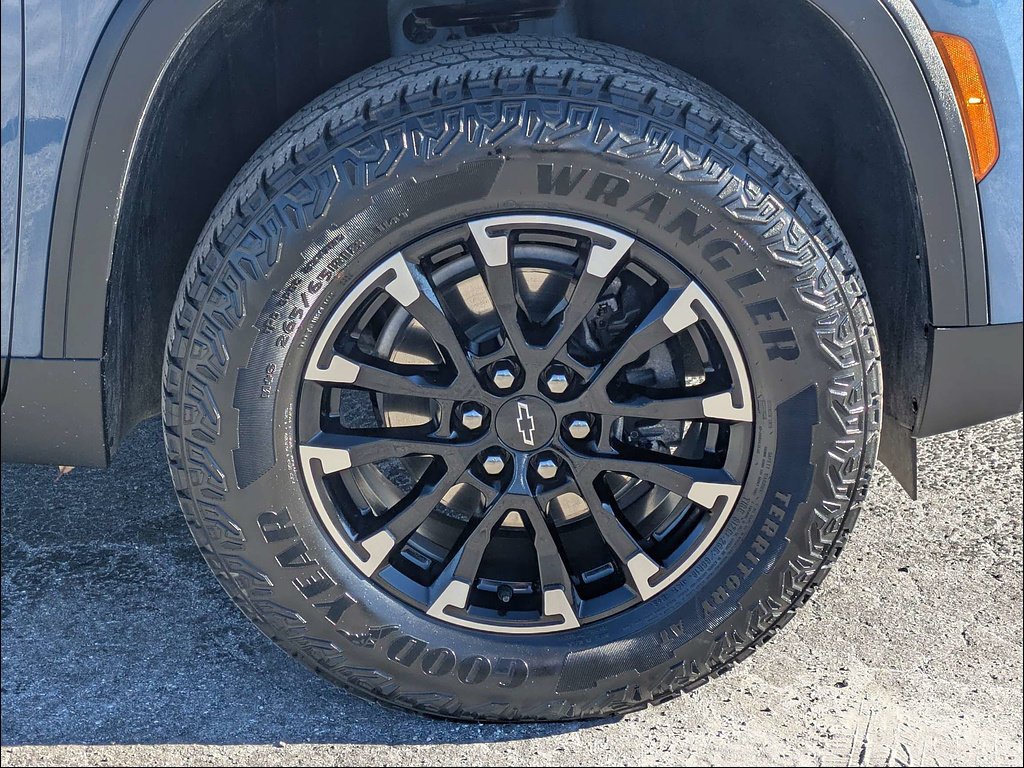 Used 2024 Chevrolet Traverse Z71 AWD/4WD image 8