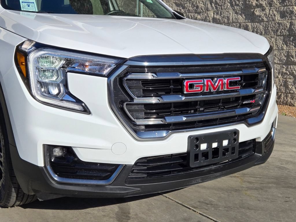 Used 2024 GMC Terrain AT4 AWD/4WD image 7