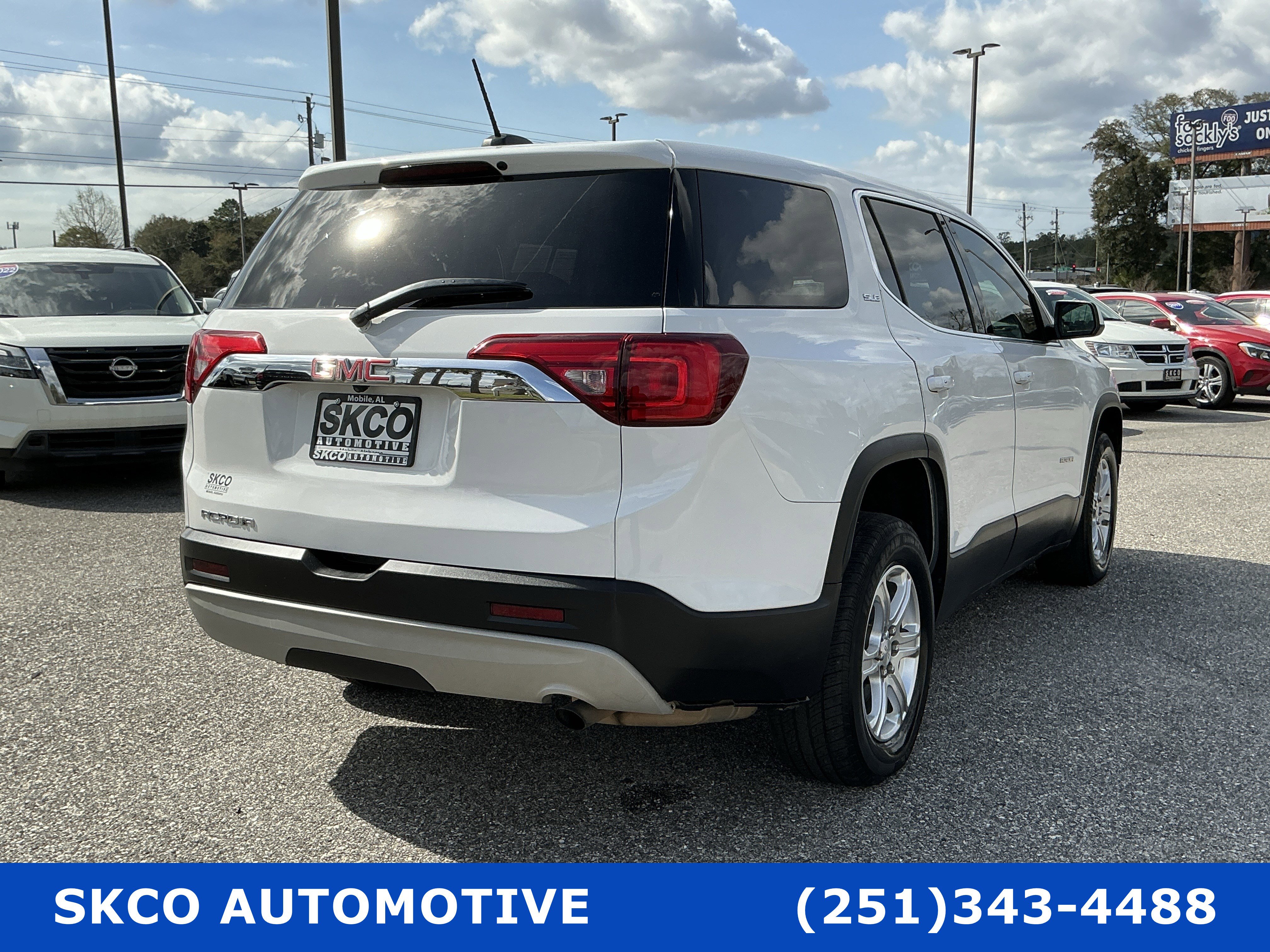 Used 2019 GMC Acadia SLE image 5