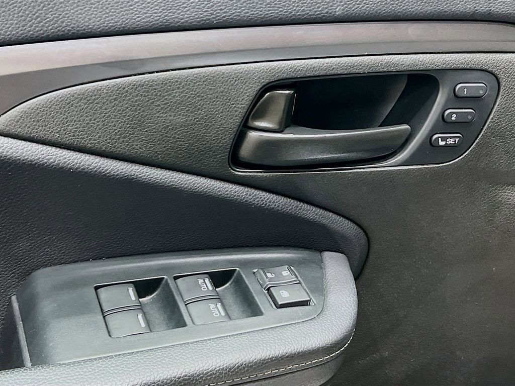 Used 2022 Honda Passport EX-L image 16