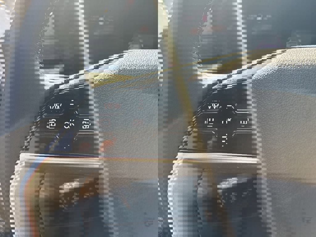 Used 2025 Audi Q5 Premium w/ Convenience Package image 24