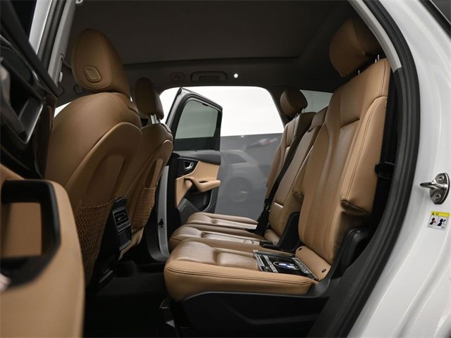 Used 2023 Audi Q7 3.0T Prestige image 11