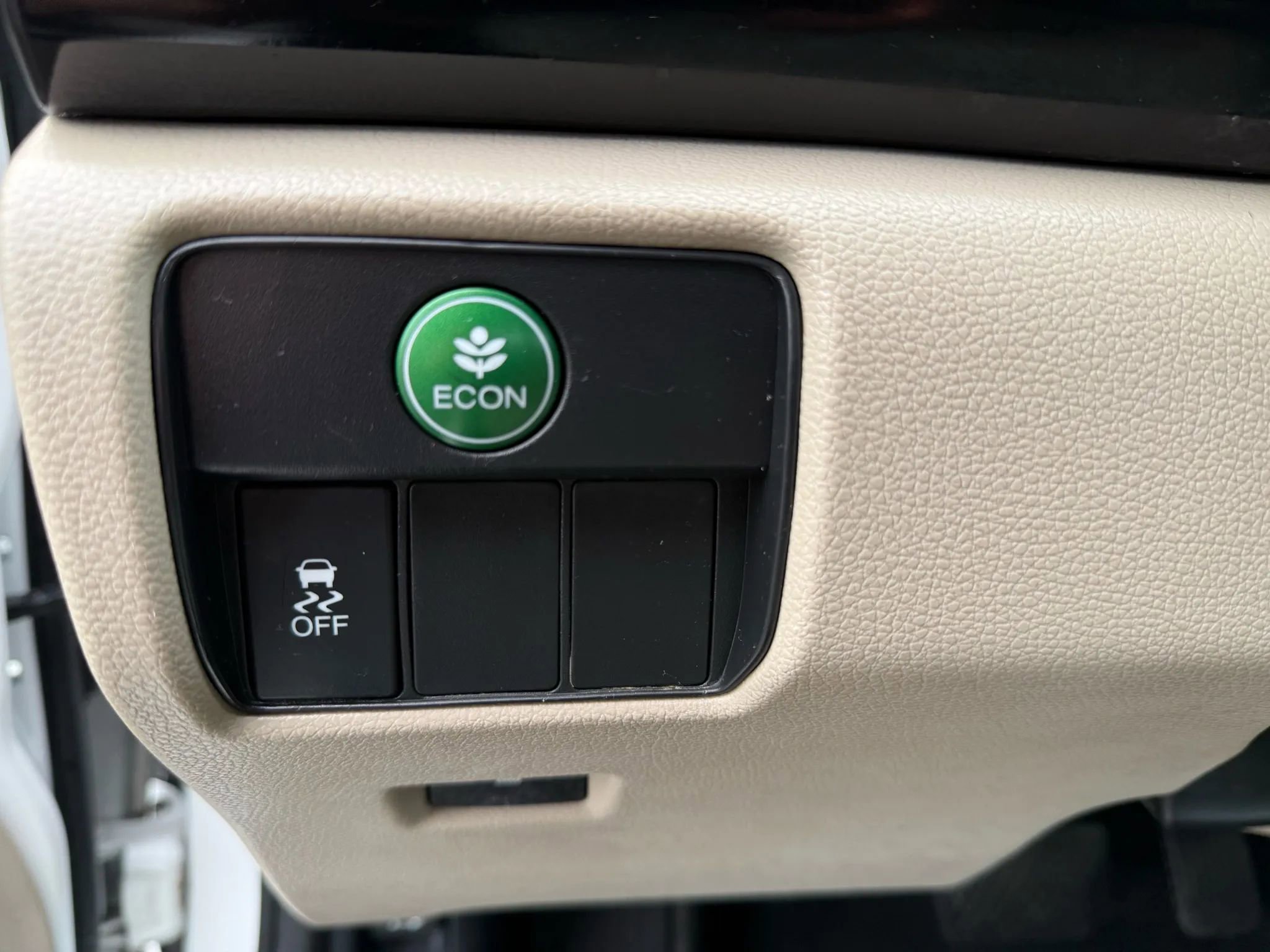 Used 2017 Honda Accord LX image 25