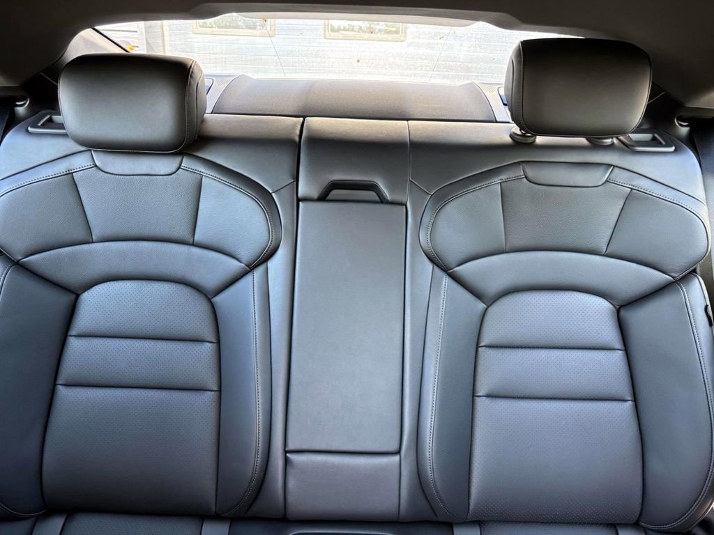 Used 2025 Porsche Taycan image 36