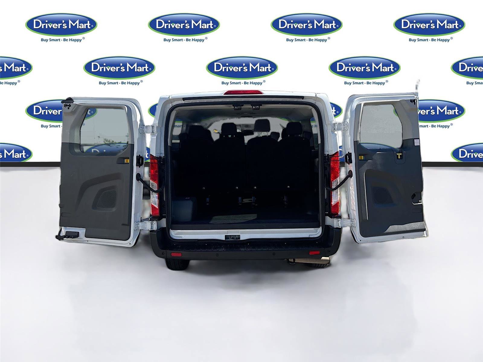 Used 2023 Ford Transit 350 XLT image 28