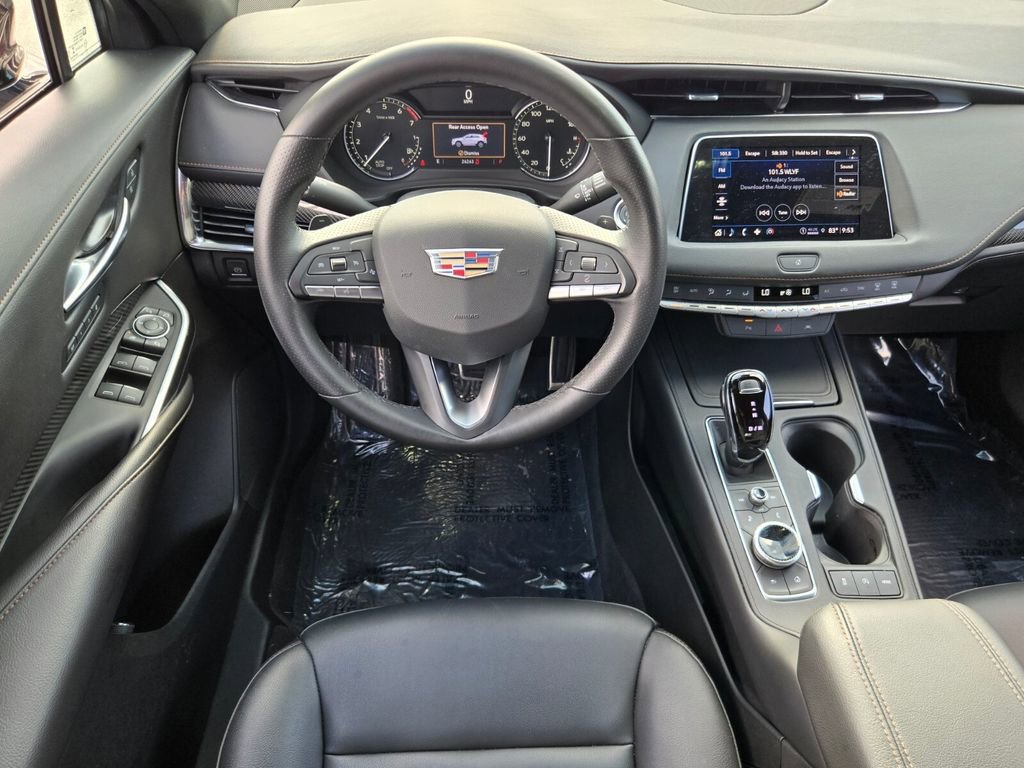 Used 2023 Cadillac XT4 Sport image 12