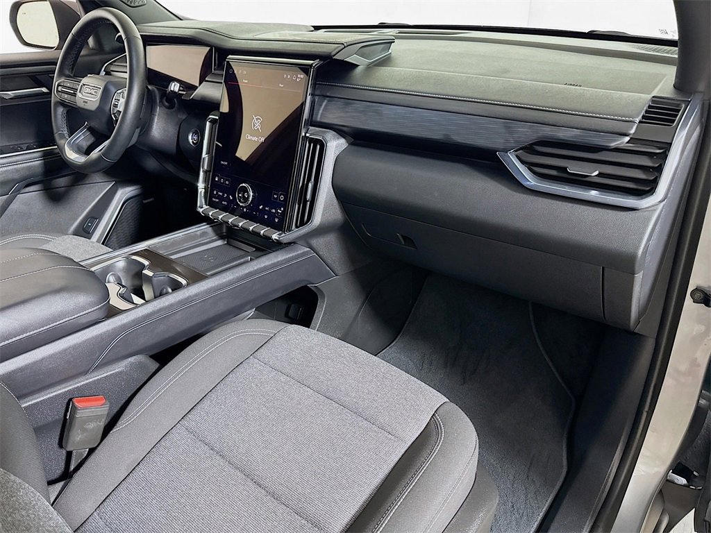 Used 2025 GMC Acadia Elevation image 28