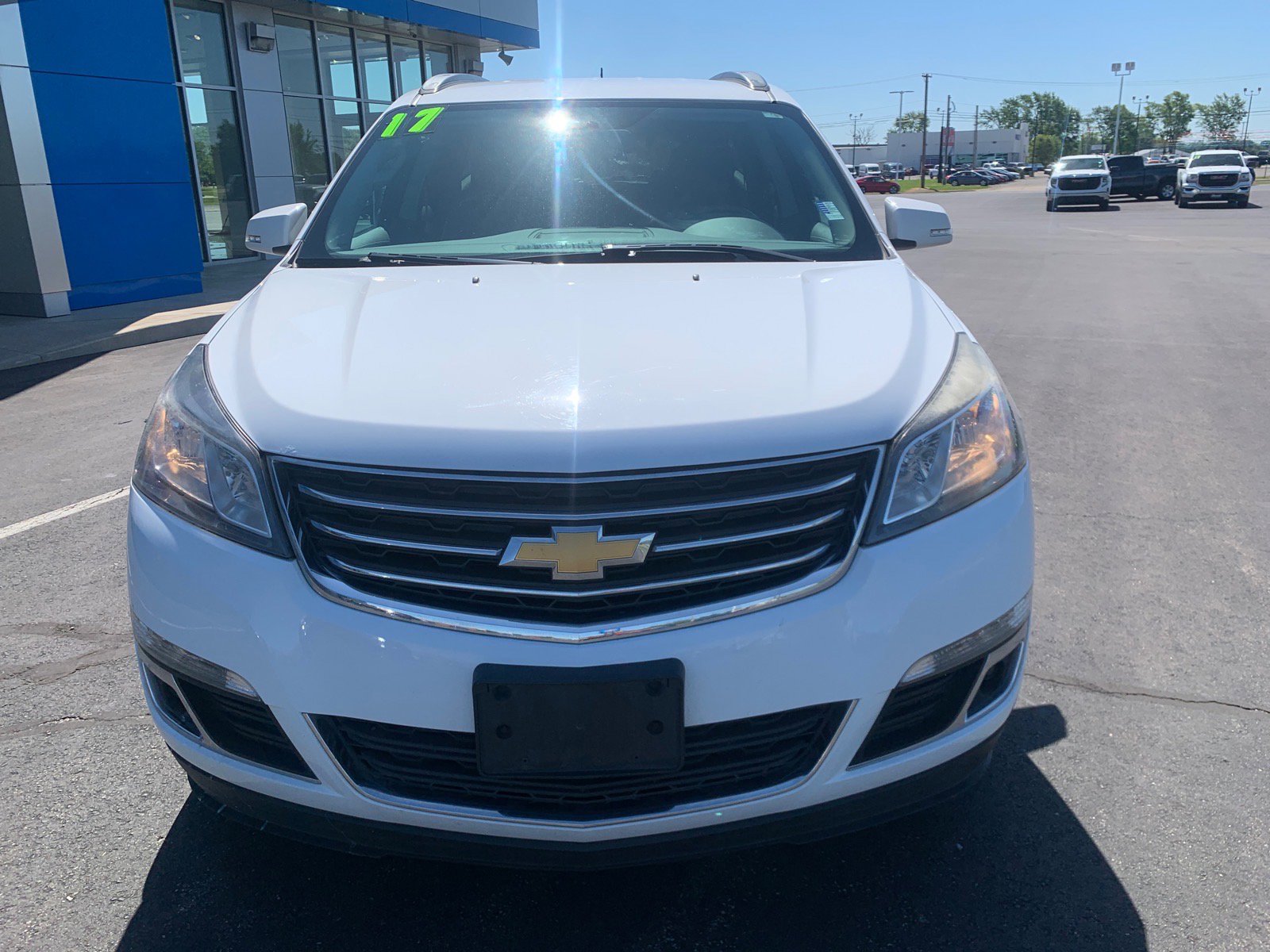 Used 2017 Chevrolet Traverse LT w/ Style and Technology Package AWD/4WD image 2