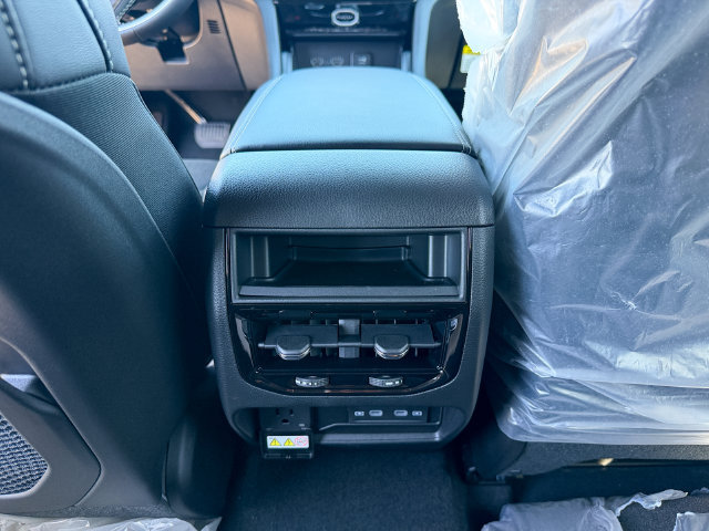 New 2026 Jeep Grand Cherokee Altitude AWD/4WD image 24