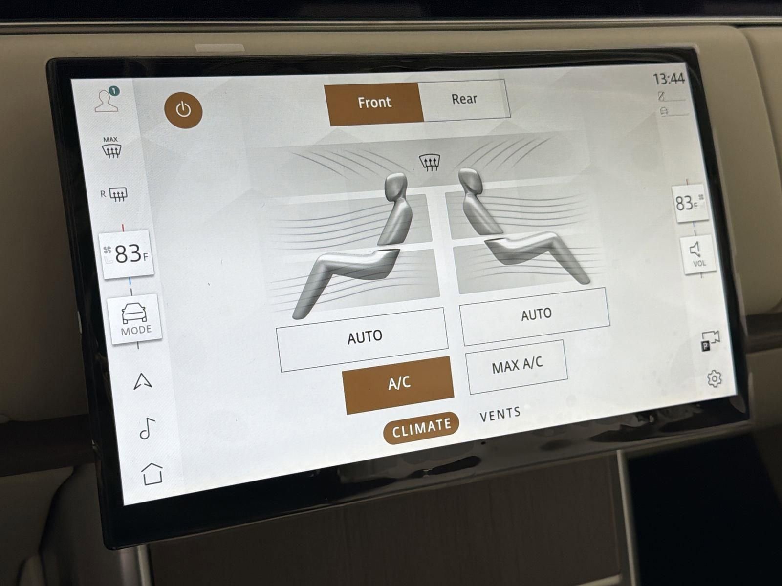 New 2026 Land Rover Range Rover SE image 15