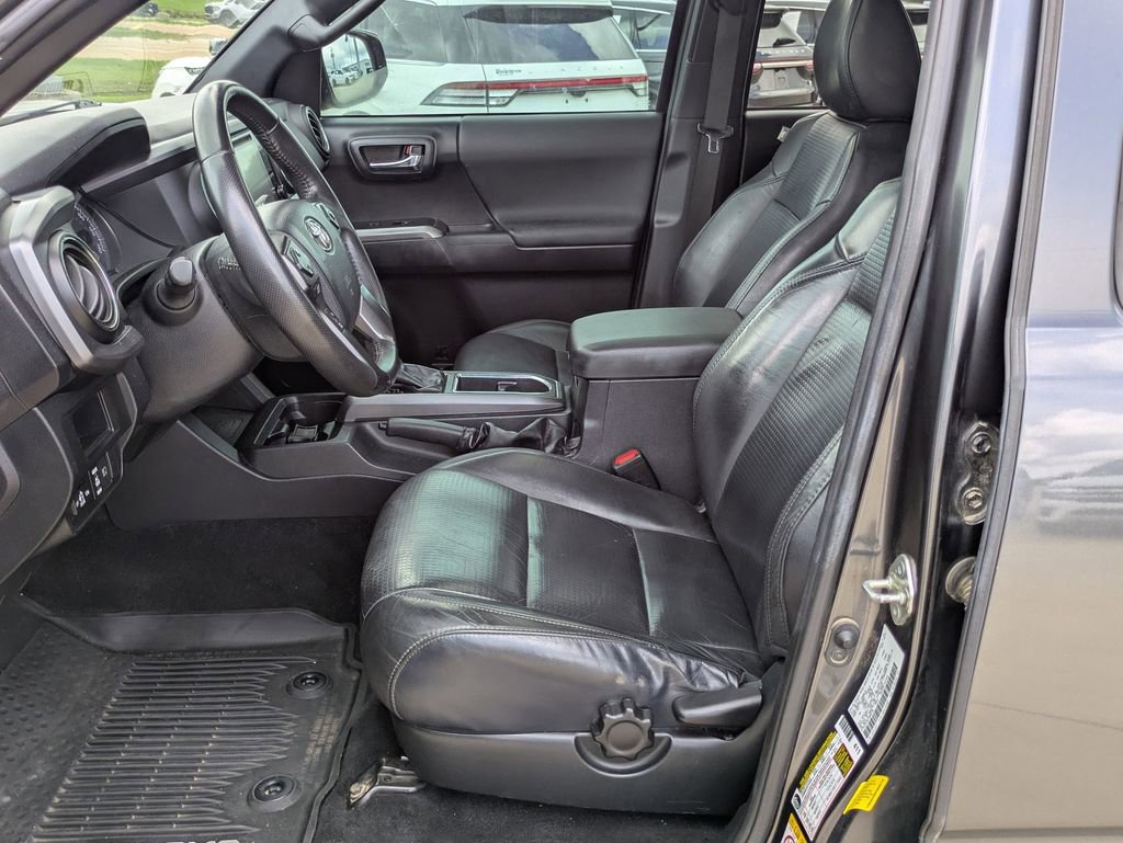 Used 2019 Toyota Tacoma TRD Off-Road w/ TRD Premium Off Road Package RWD image 7