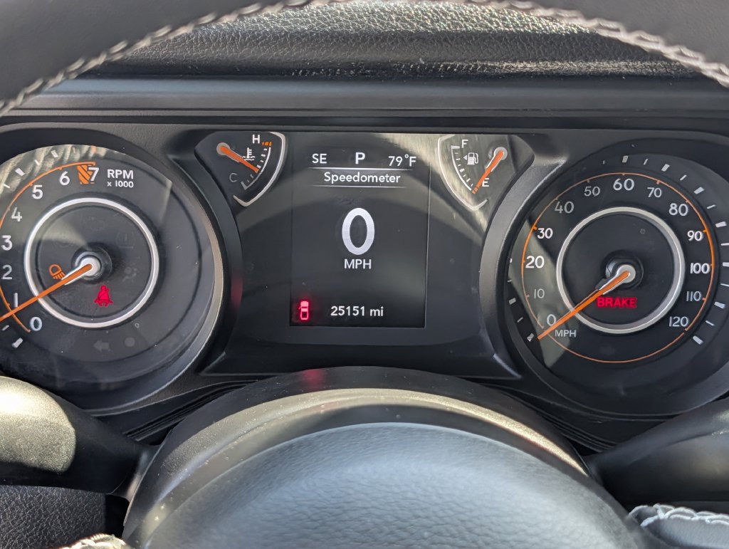 Used 2025 Jeep Gladiator Sport AWD/4WD image 22