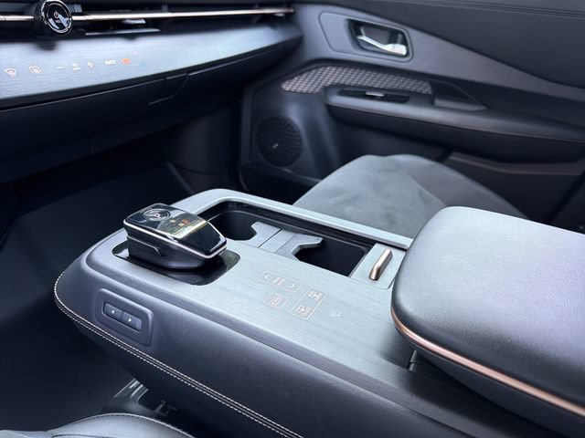 Certified 2024 Nissan Ariya FWD image 33