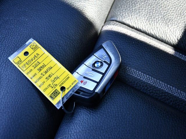 Used 2018 BMW 540i RWD image 14