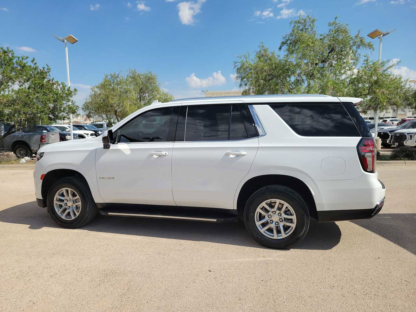 Used 2023 Chevrolet Tahoe LS image 3