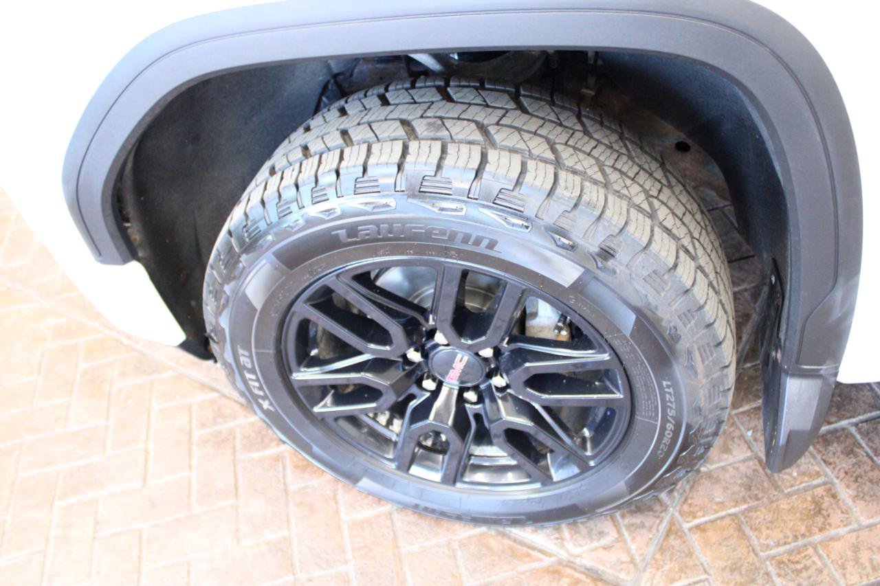 Used 2020 GMC Sierra 1500 Elevation w/ Elevation Value Package AWD/4WD image 9