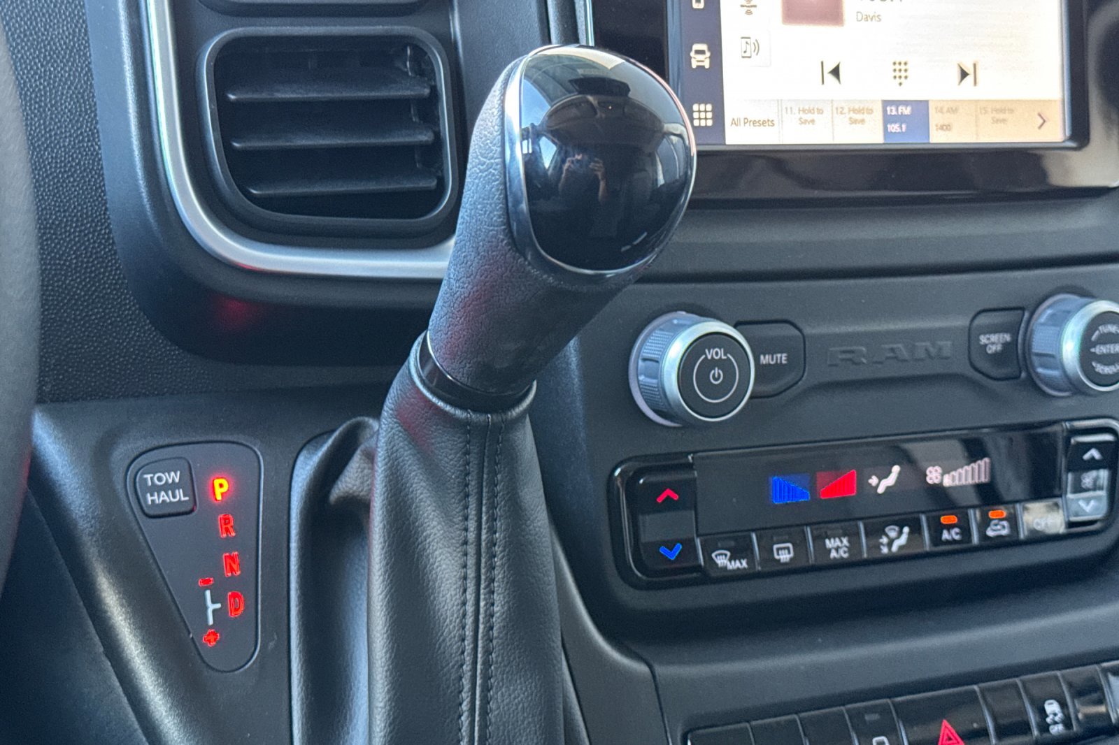 New 2026 RAM ProMaster 2500 w/ Quick Order Package 22G SLT image 19